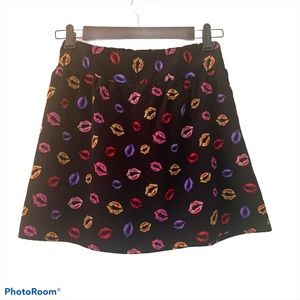 Forever 21 lip print mini skirt SIZE M